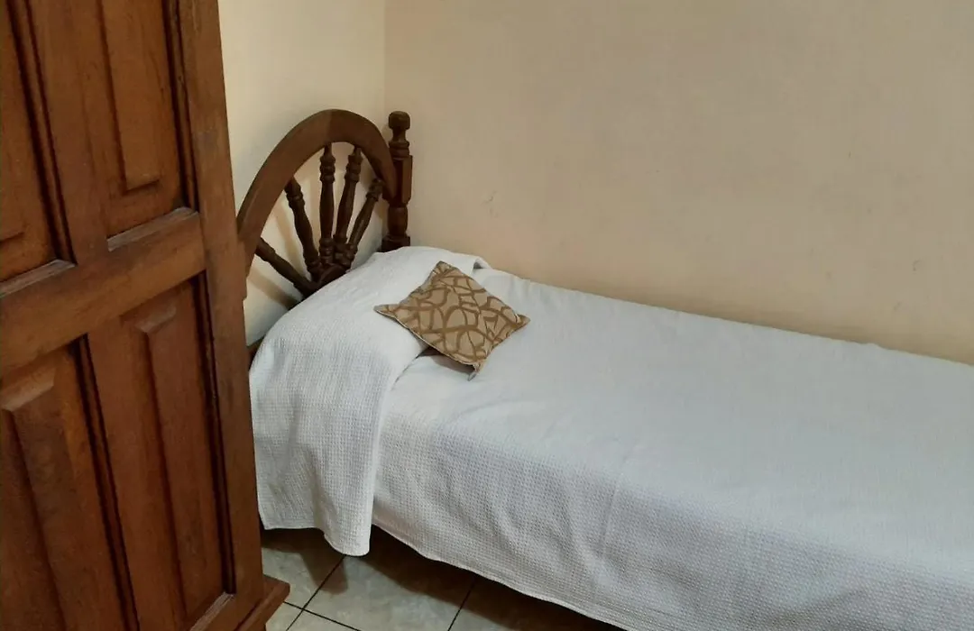 Hospedaje Legus-1