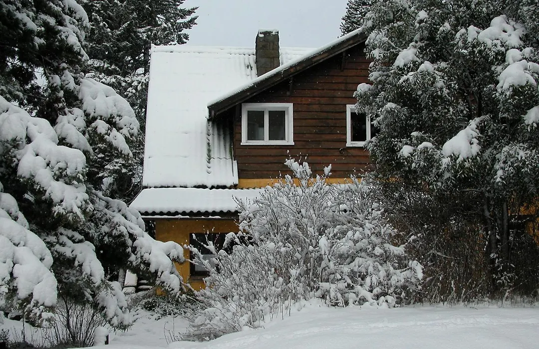 Los Juncos Patagonian Lake House-1