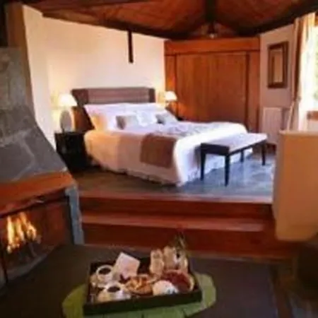La Sirenuse Lake Suites-3